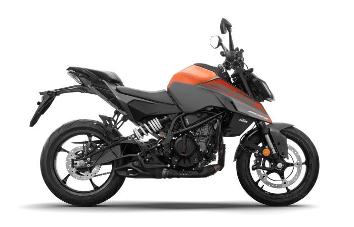 KTM Duke 390 cornering on highway